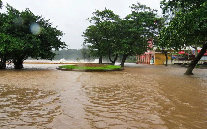 Quận Đồ Sơn thành biển nước.