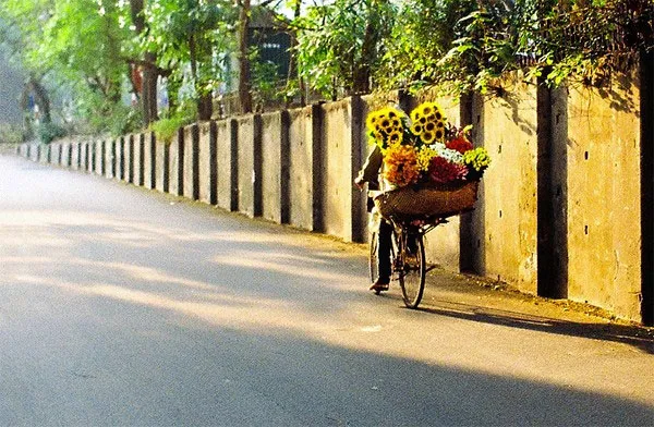 Bộ ảnh tuyệt đẹp về "Hà Nội - Những gánh hàng rong"