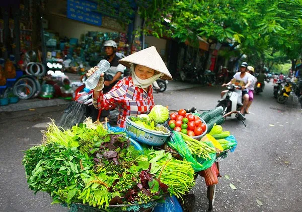 Bộ ảnh tuyệt đẹp về "Hà Nội - Những gánh hàng rong"