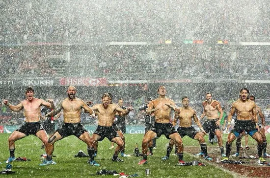 Ngay cả những người nổi tiếng ở New Zealand như các vận động viên Rugby cũng có khoảnh khắc... thật dễ thương