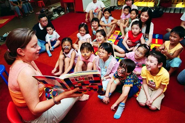 Kể đi kể lại một câu chuyện cho ai đó