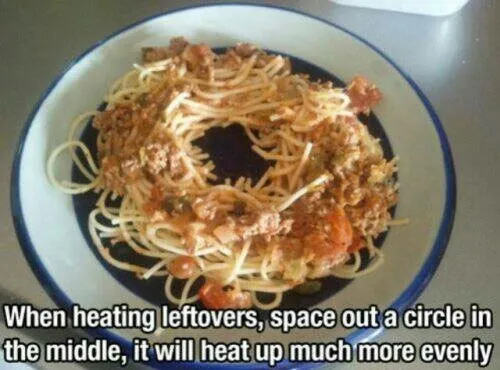 Tạo một khoảng trống ở giữa đồ ăn