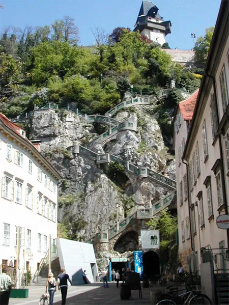 Cầu thang Schlossberg ở Graz
