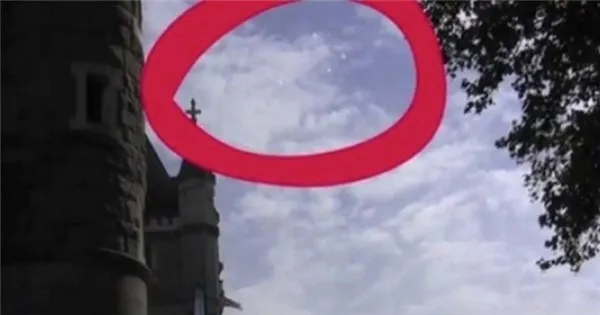 ự kiện UFO năm 2011 ở London là một hiện tượng bí ẩn chưa được giải đáp.