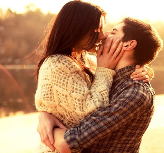 Đàn ông hạnh phúc hơn phụ nữ khi nghe lời thổ lộ tình cảm