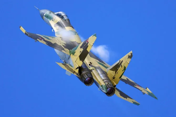Chiếc Sukhoi Su-35 do Nga sản xuất