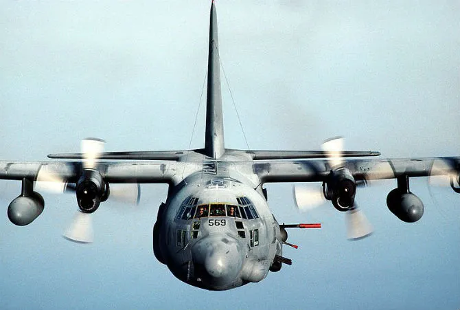 Chiếc trực thăng võ trang AC-130