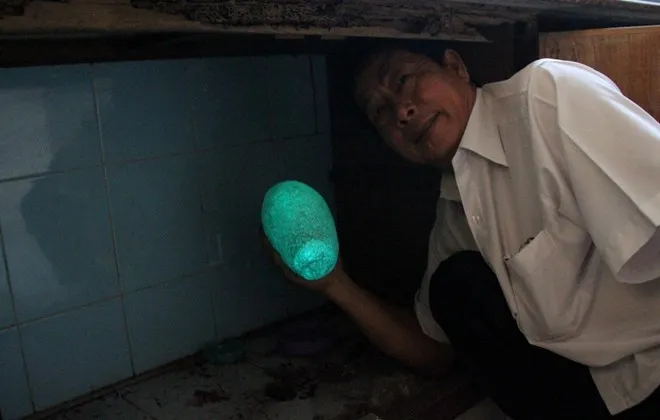 Hòn đá tự phát sáng trong đêm