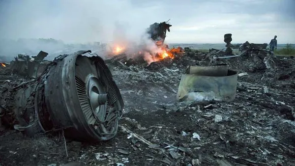 Xác MH17 - chiếc máy bay mà vốn dĩ Maarten đã sử dụng