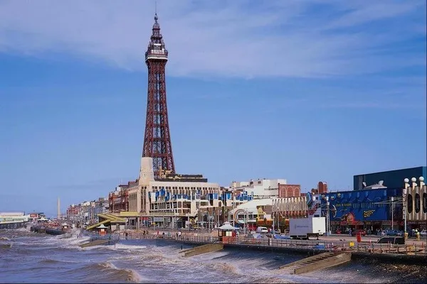 Tháp Blackpool, Anh