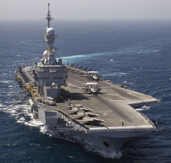 Tàu sân bay Charles De Gaulle đã giúp Pháp củng cố nền quân sự quốc phòng