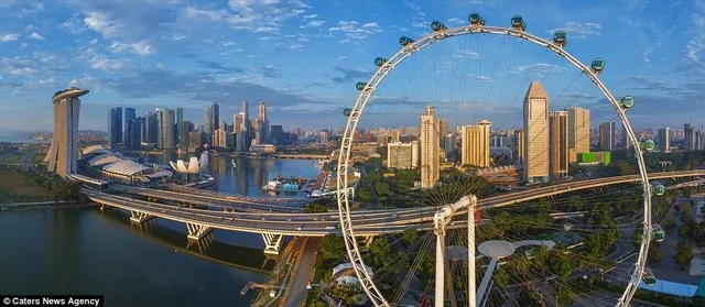Thành phố Singapore nhìn từ trên cao.