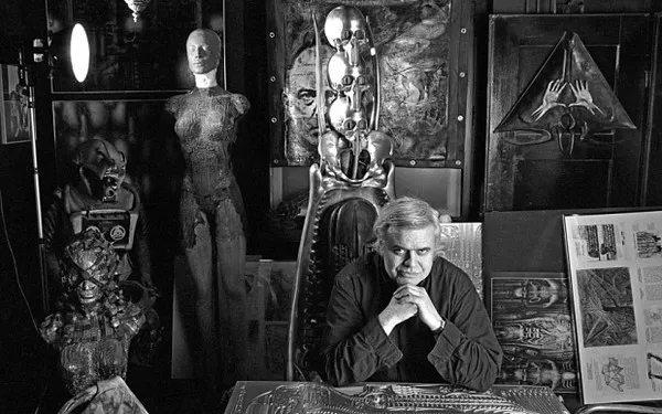 Cố họa sĩ Hans Ruedi Giger - cha đẻ của tạo hình người ngoài hành tinh