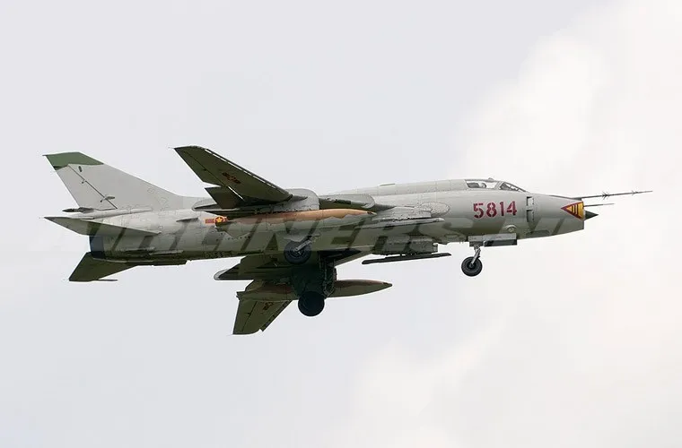 Máy bay Su-22