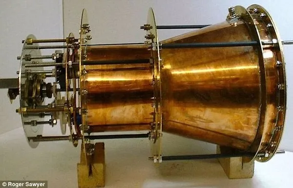 Mô hình EmDrive được tạo ra bởi Roger Sawyer