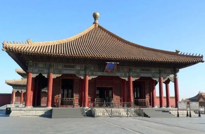 Ngọ Môn trong Tử Cấm Thành.
