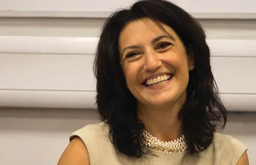 Tiến sĩ Amy Zalman