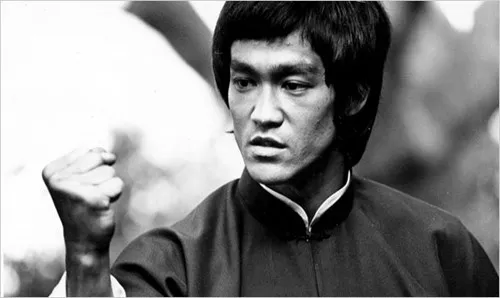 Lý Tiểu Long tên thật là Lý Chấn Phiên.