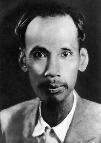 Chân dung Chủ tịch Hồ Chí Minh năm 1945