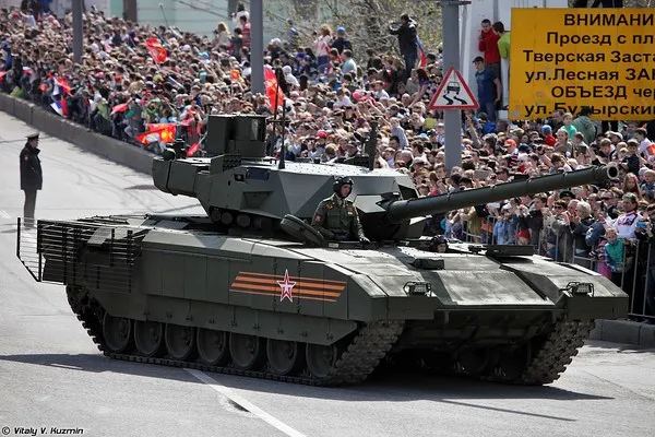 Pháo siêu tăng T-14 Armata đốt cháy vỏ thép dày 1m