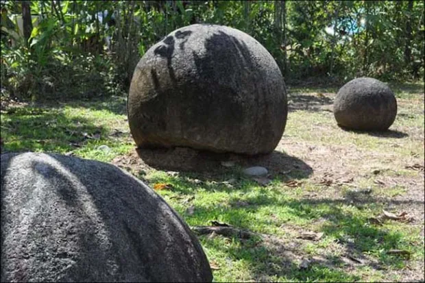 Quả cầu đá ở Costa Rica