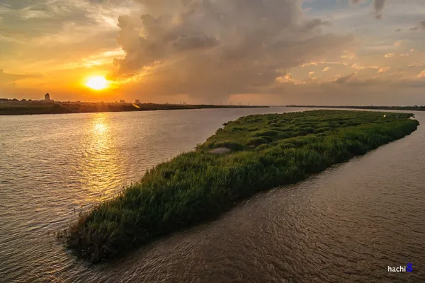 Một khoảng không yên bình hiếm hoi giữa thủ đô Hà Nội.
