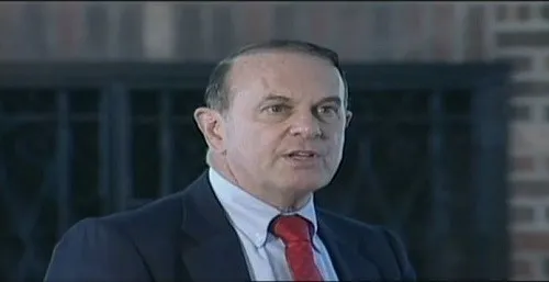 Cựu đại tá Không quân Hoàng gia Anh Charles Halt