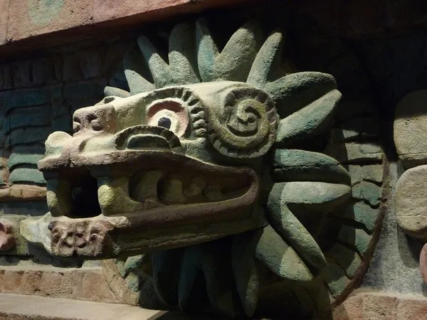 Tượng thần rắn Kulkukan