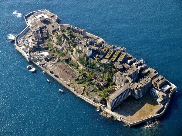 Hòn đảo "tàu chiến" Hashima có diện tích khoảng 6ha.