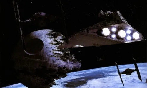 Tàu khu trục Ngôi sao trong phim Star Wars.