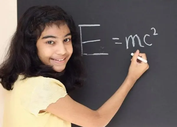 Cô bé có chỉ số IQ vượt cả Albert Einstein và Stephen Hawking