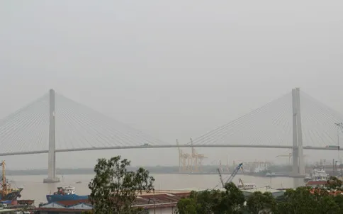 Sài Gòn chìm trong "sương" do ô nhiễm