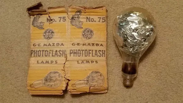 Lịch sử của đèn Flash - từ thuốc nổ cho đến điốt phát quang