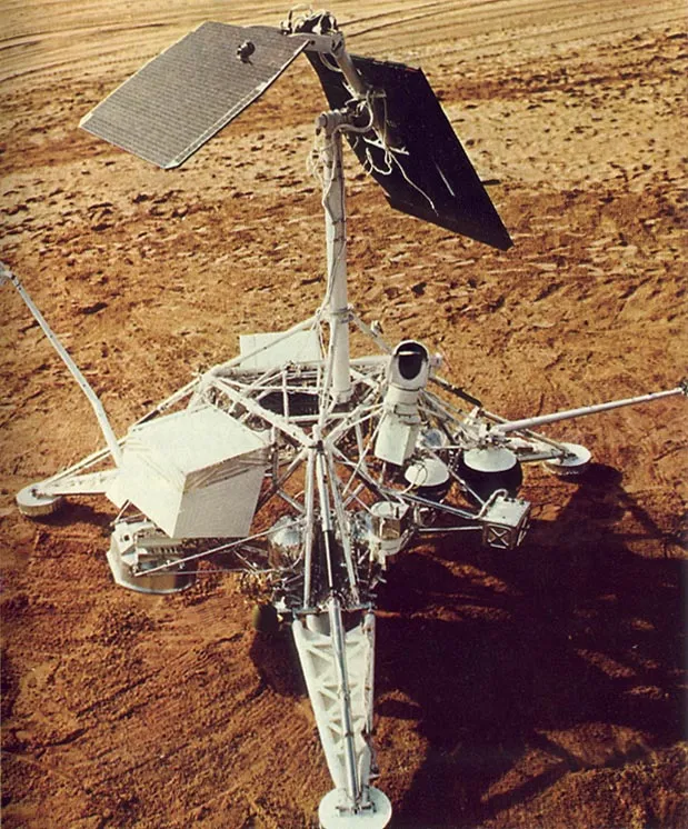 Tàu Surveyor-6.
