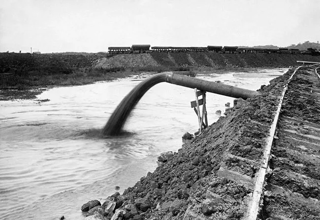 Bộ ảnh đáng kinh ngạc về việc xây dựng kênh đào Panama