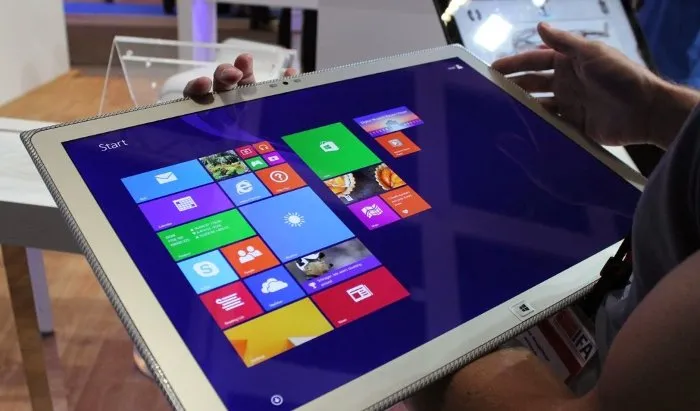 Panasonic Toughpad có thời lượng pin lên tới 6 tiếng.
