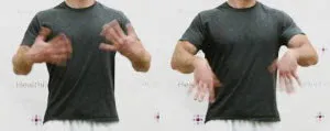 Rung lắc 2 bàn tay.