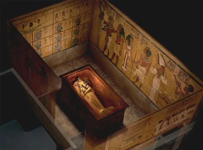 Trong mộ vua Tutankhamun có một căn phòng bí mật, nhiều khả năng là nơi yên nghỉ của nữ hoàng Ai Cập Nefertiti.