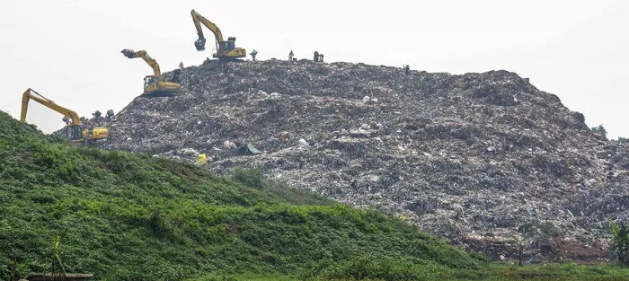 Bãi rác rộng tới 110 hecta ở Bantar Gebang, Bekasi.
