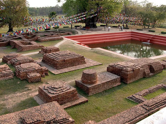 Những thế kỷ về sau, càng ngày Lumbini càng trở nên nổi tiếng và trở thành niềm ao ước và là điểm đến mà những tín đồ Phật Giáo khắp nơi trên thế giới lựa chọn để hành hương về.