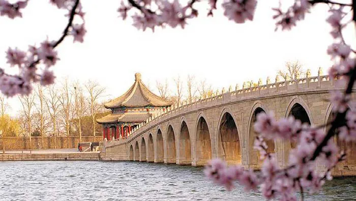 Di Hòa Viên không những là một công viên đẹp mà đây là một kiệt tác về kiến trúc.