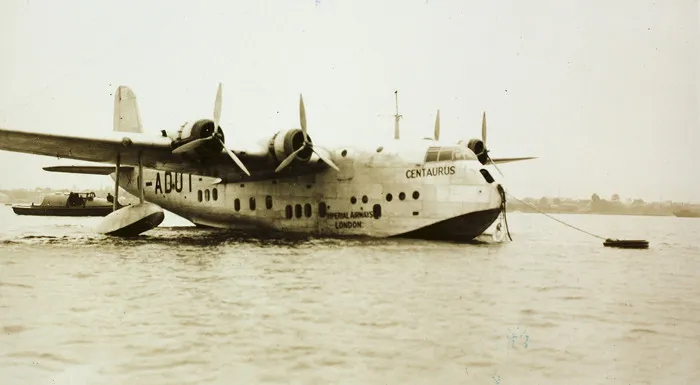 Đây là chiếc thủy phi cơ Short C-Class Empire của Imperial Airways.