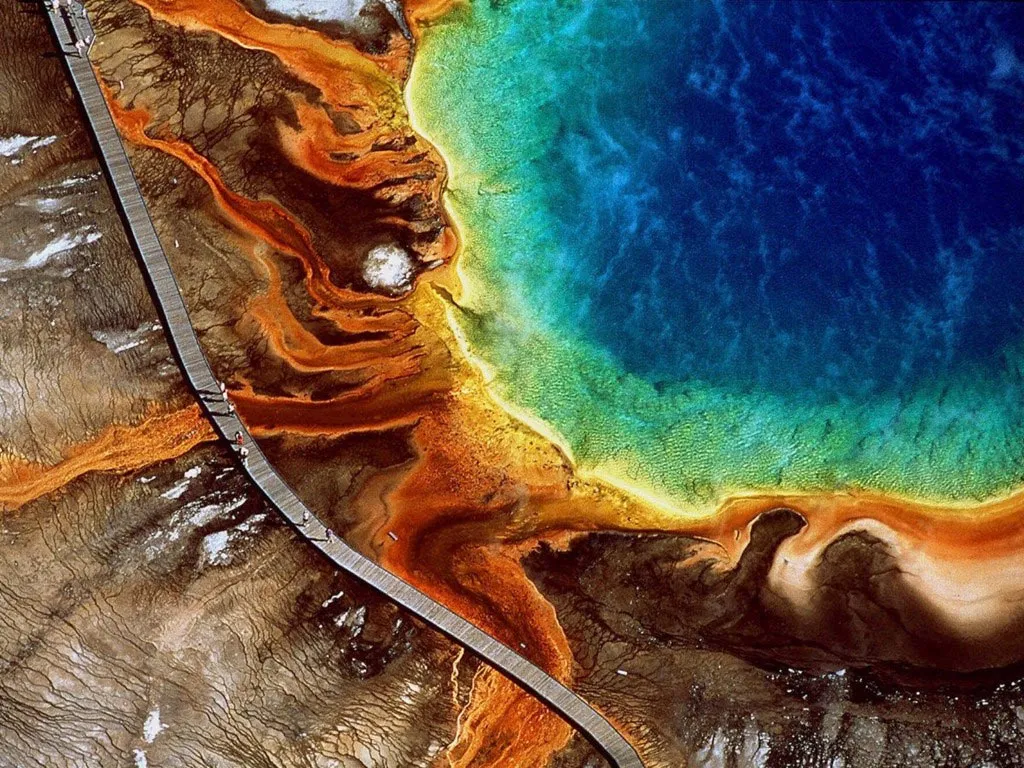 Grand Prismatic ở công viên quốc gia Yellowstone