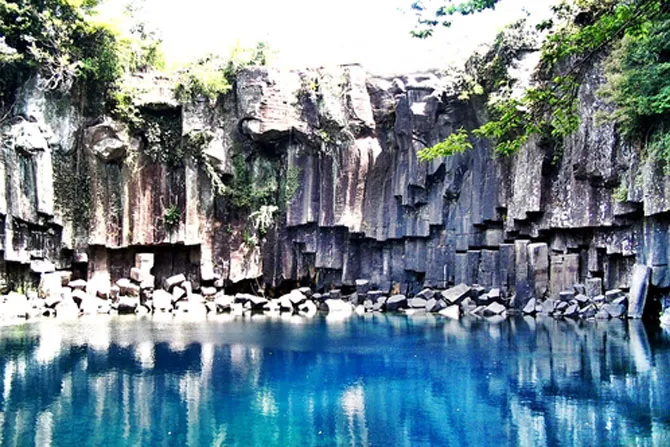 Unesco đã công nhận Đảo Núi lửa Jeju và Hệ thống Ống Dung nham là Di sản thiên nhiên thế giới năm 2007.