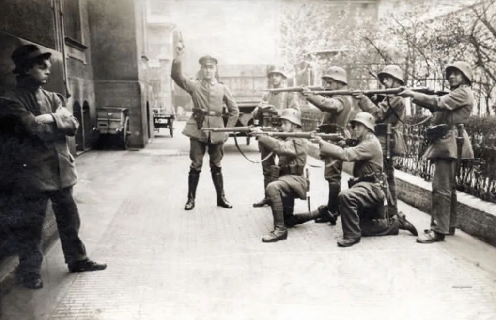 Những người lính Đức ở Munich năm 1919