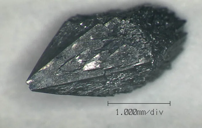 Boron Nitride được sử dụng nhiều trong ngành công nghiệp ô tô và chế tạo tàu vũ trụ.