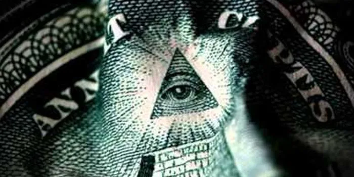 Vào thời kỳ hưng thịnh nhất, Hội Illuminati có tới 2.000 thành viên. Thủ tướng Anh Winston Churchil bị đồn là thành viên của hội kín này nhưng cho đến nay đây vẫn là một bí ẩn chưa được làm sáng tỏ. Đến năm 1784, Hội Illuminati bị giải tán sau khi chính quyền ban lệnh cấm. Một số lời đồn cho rằng hội kín trên vẫn tồn tại đến ngày nay.