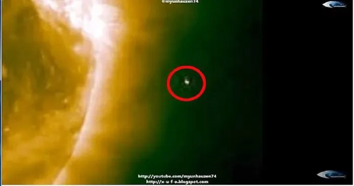 Những đốm sáng xanh bay vô định xung quanh Mặt trời được cho là UFO.