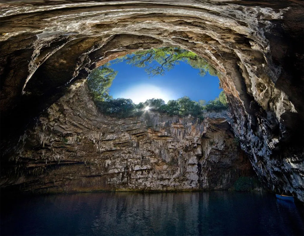 Hồ Melissani Cave (Hy Lạp)