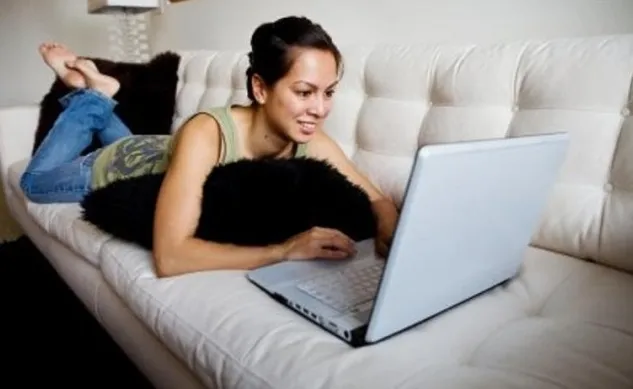 Quên mất thời gian trên Internet.